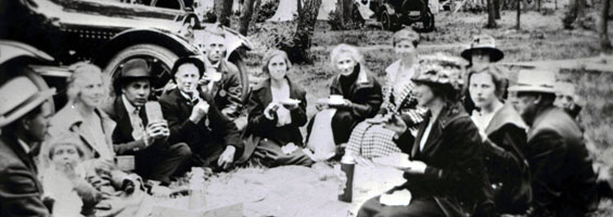 2011-P-006-03 Group on a picnic Warwick ND ca 1915