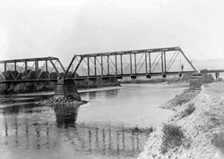 Missouri River Train Bridge