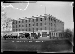 Lewis & Clark Hotel Mandan ND