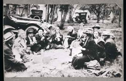 Group Picnic, Warwick 1915