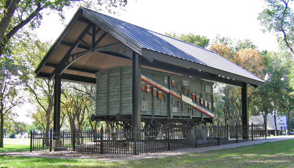 40 ET 8 boxcar with canopy on capitol grounds