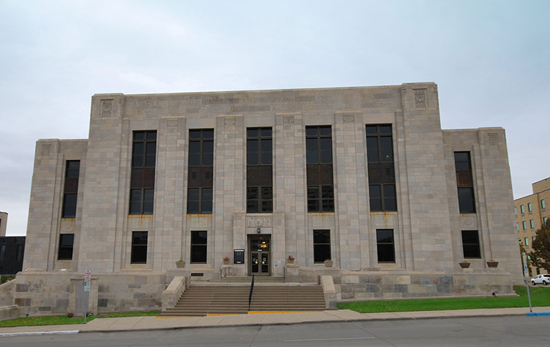 Ward County Memorial Courthouse, Minot