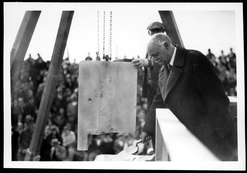 Vice President Curtis puts Mortar under Cornerstone